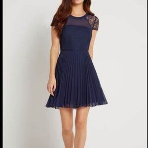 BcbGeneration Lace Front Cocktail Dress w/pleats 6